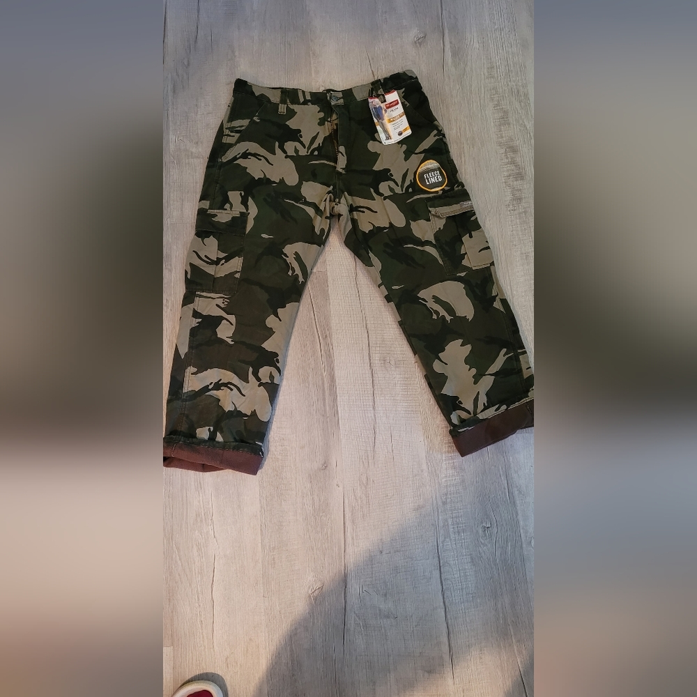 Men's Wrangler cargo pants
